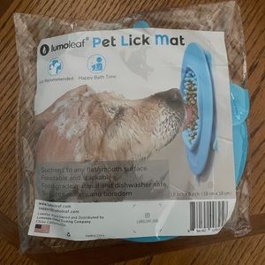 2 pair of Pet lick mats